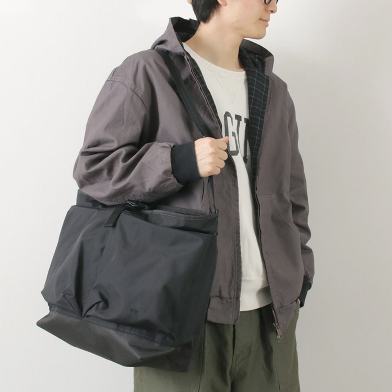 Lightweight courier shoulder bag,, large image number 4