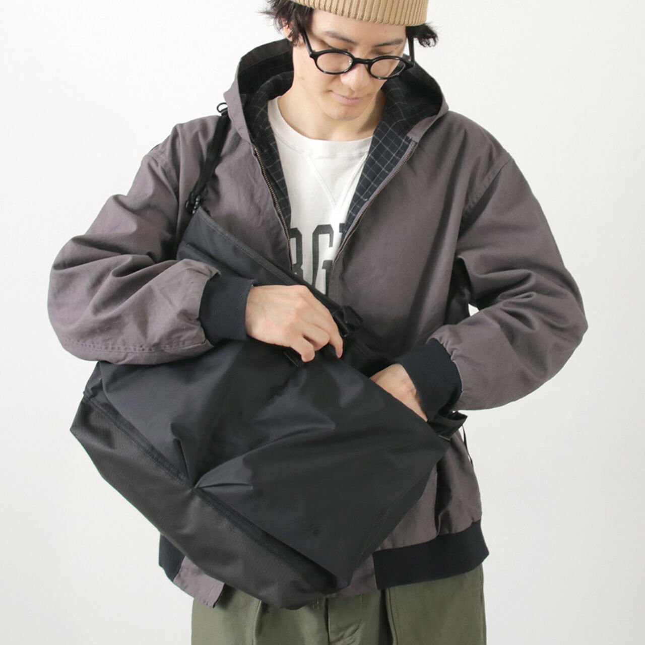 Lightweight courier shoulder bag,, large image number 9