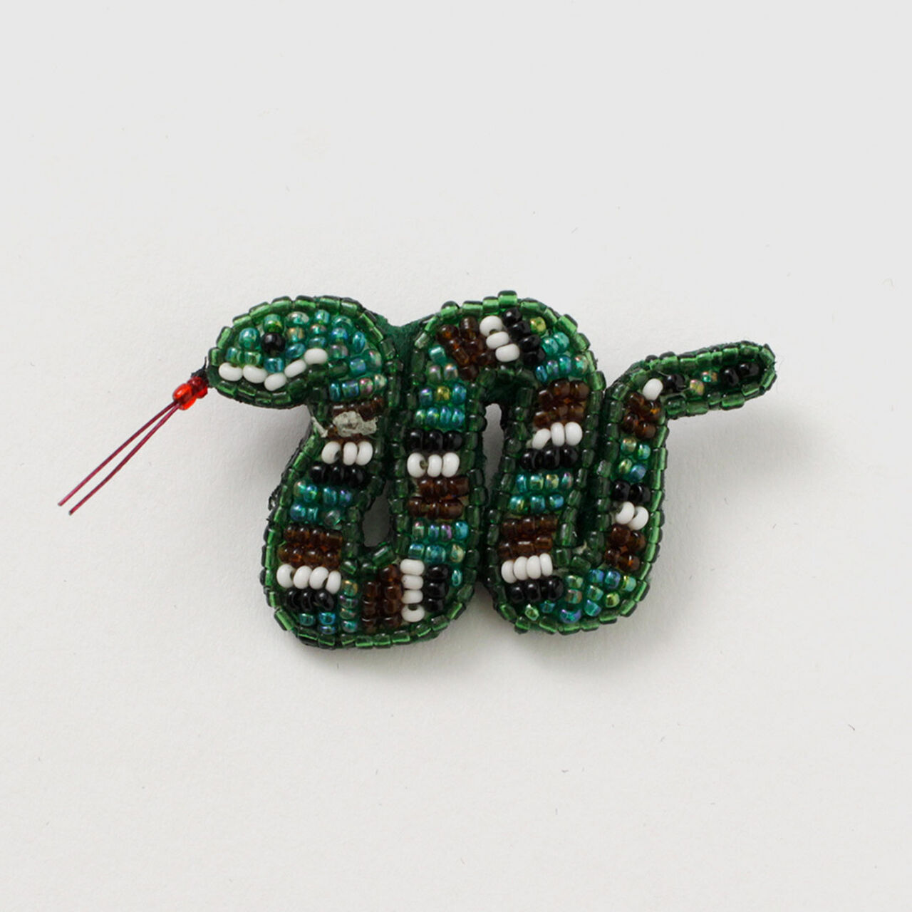 Beaded pin badge S,, large image number 0