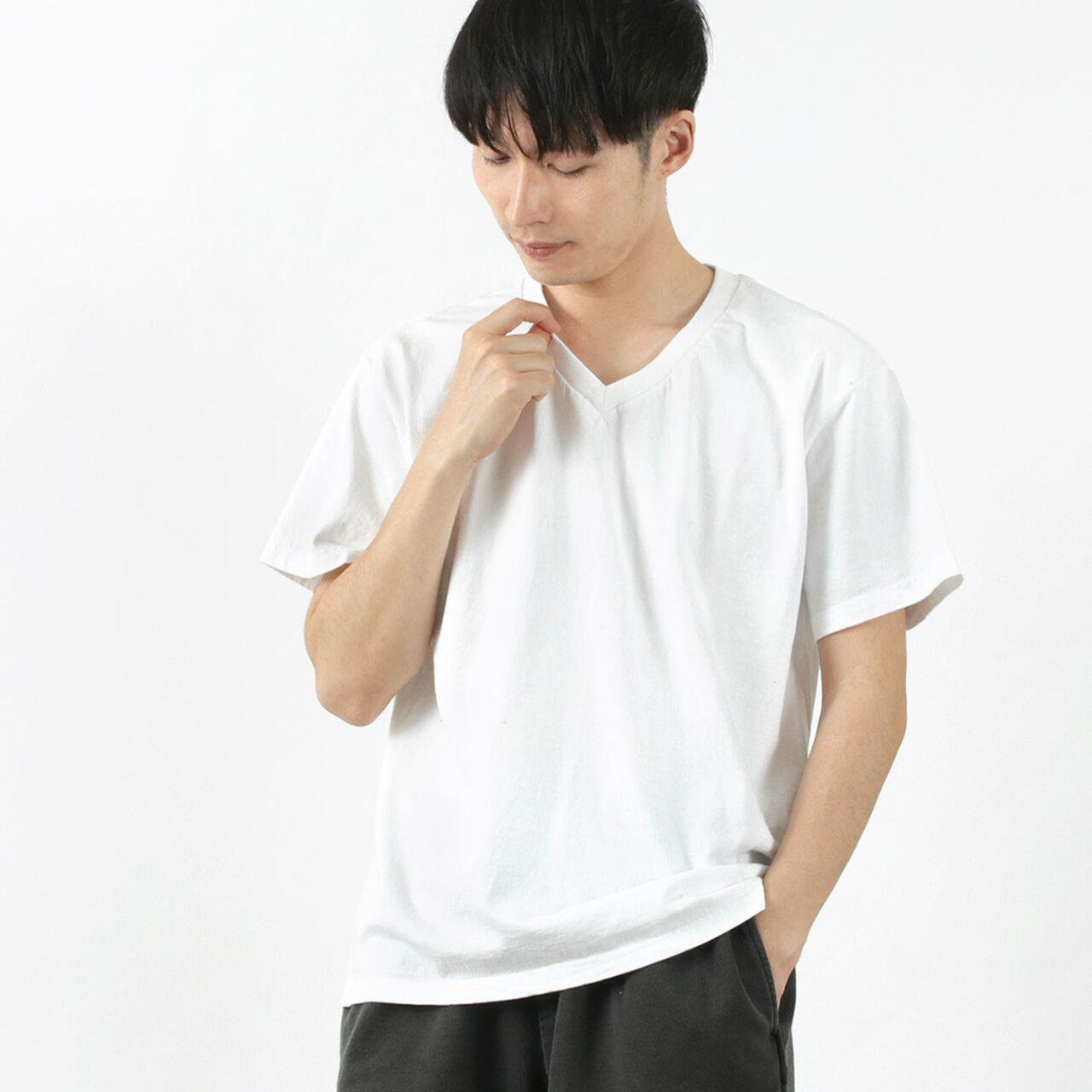 Colour-specific short sleeve V-neck T-shirt,, large image number 17