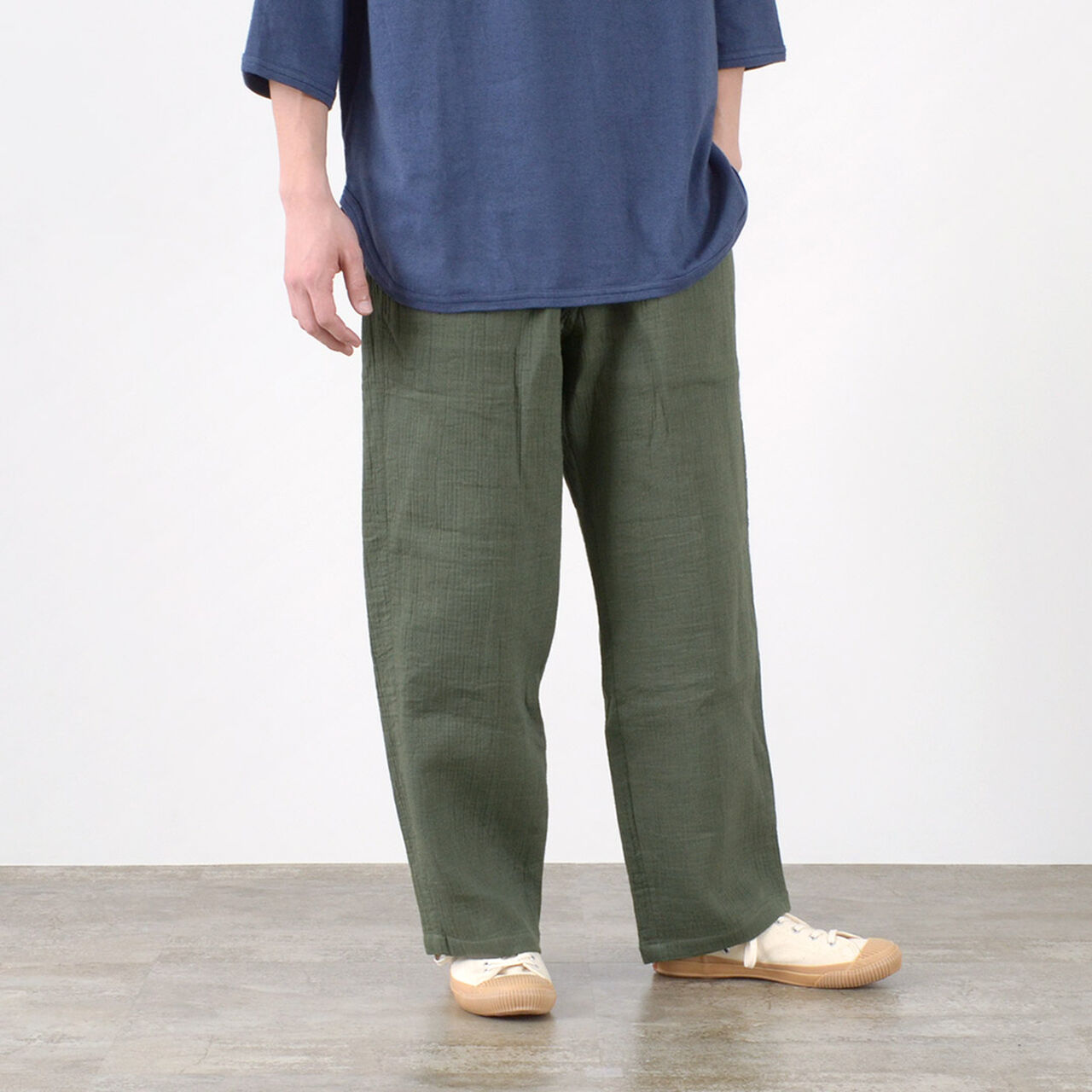 Triple gauze tuck work trousers,Olive, large image number 0