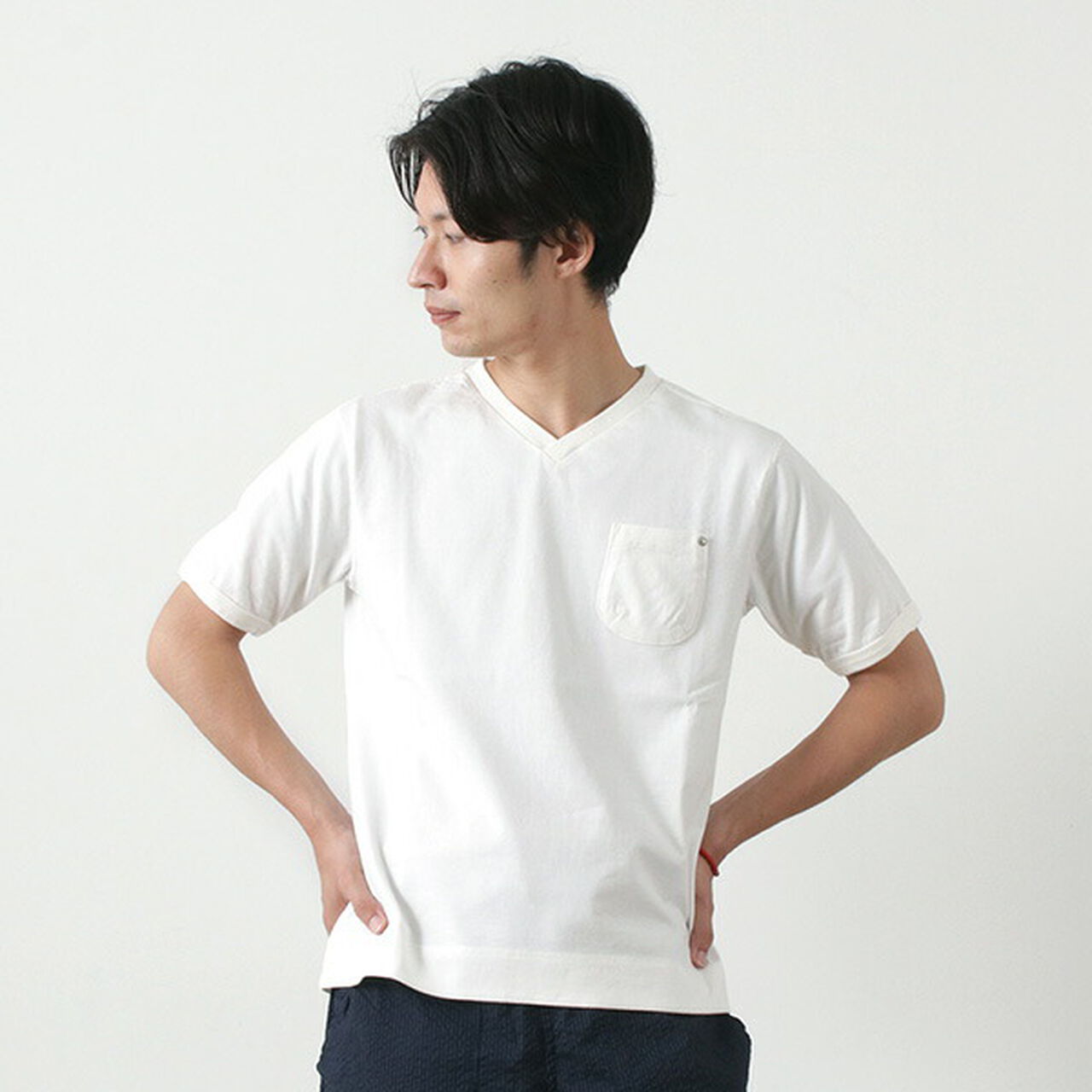 Split raglan pocket V-neck T-shirt,White, large image number 0